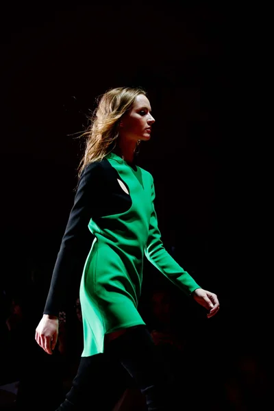 Look 30